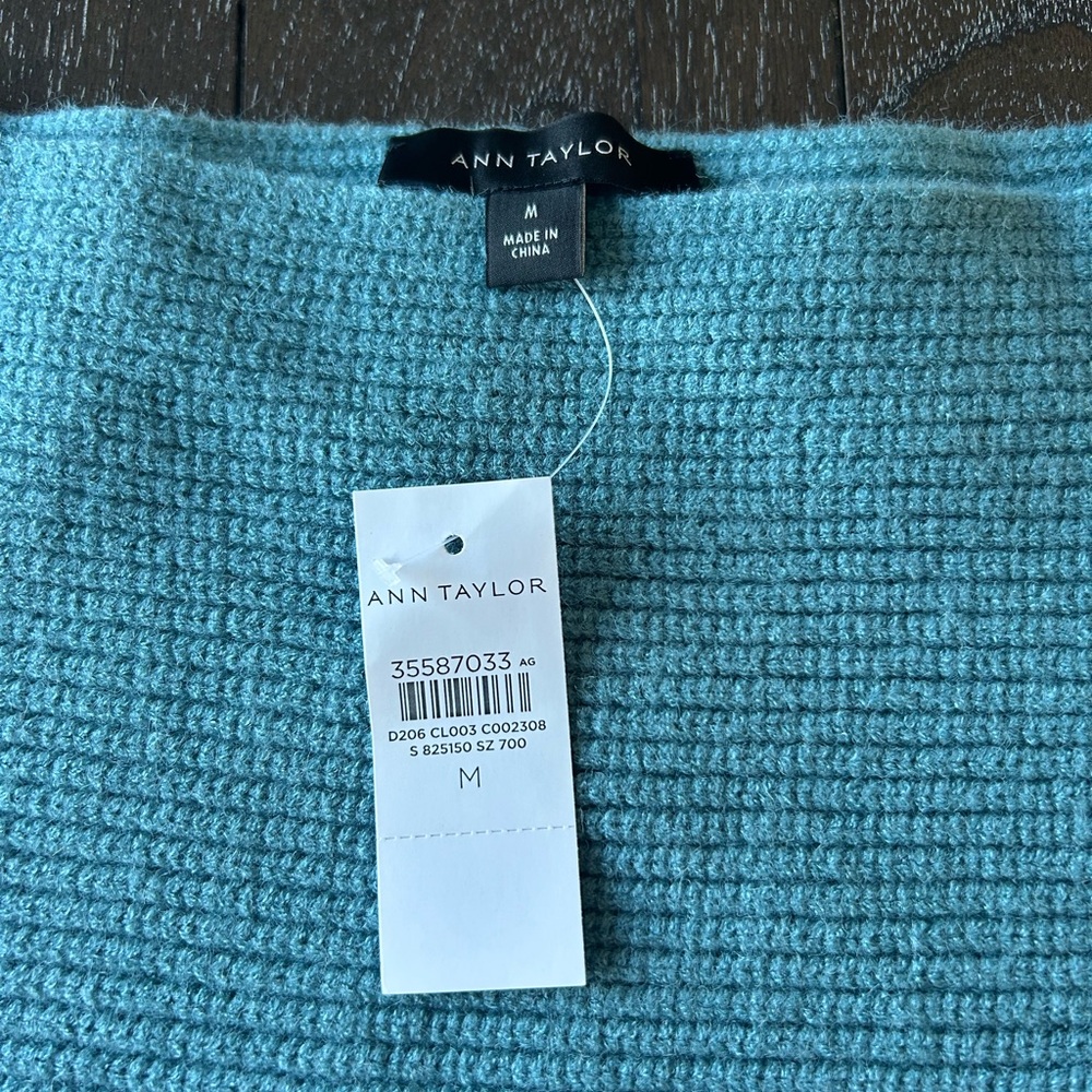 Ann Taylor Size Medium Sweater